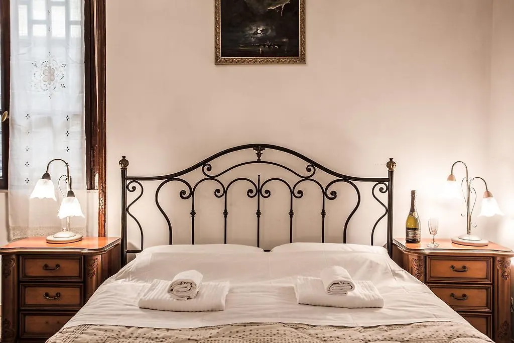 ****  Residenza Ave Roma Bed & Breakfast Italy