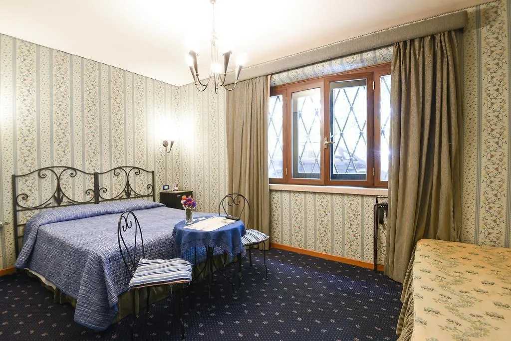 Bed and Breakfast Residenza Ave Roma Отель типа 