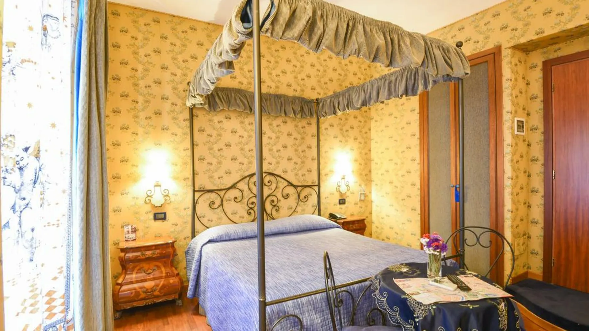 Residenza Ave Roma Bed and Breakfast